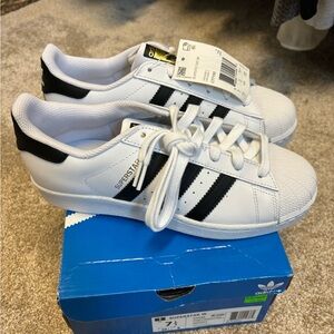 Adidas Superstar Sneakers